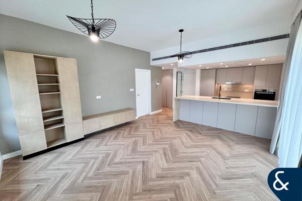 Rare Corner Unit | Cash Seller | 1 Bedroom